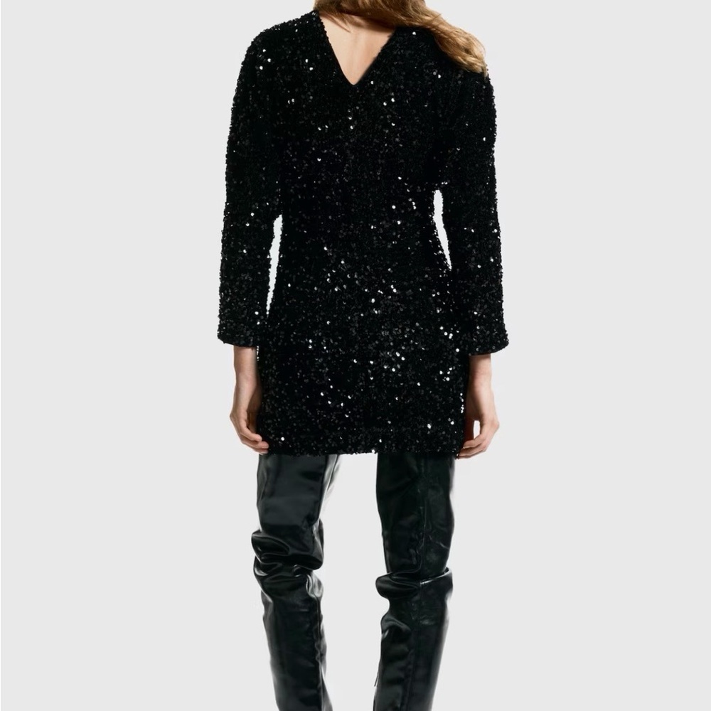 👗Host Pick👗 H&M Black Sequin Long Sleeve Dress - Picture 4 of 6